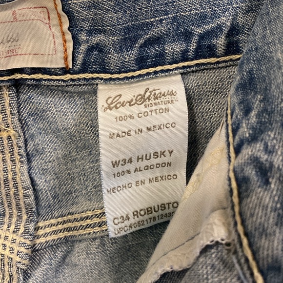 Levi Strauss Denim Shorts. Plus Size W34 Husky - Picture 5 of 5